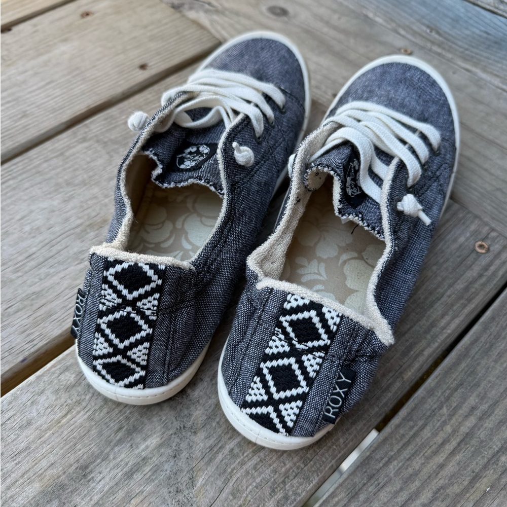 Roxy Bayshore Sneakers - Women’s size 10